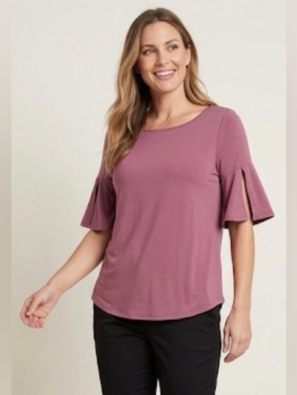 LOFT Women's Mauve Short Sleeve Scoop Neck scrub Top like new